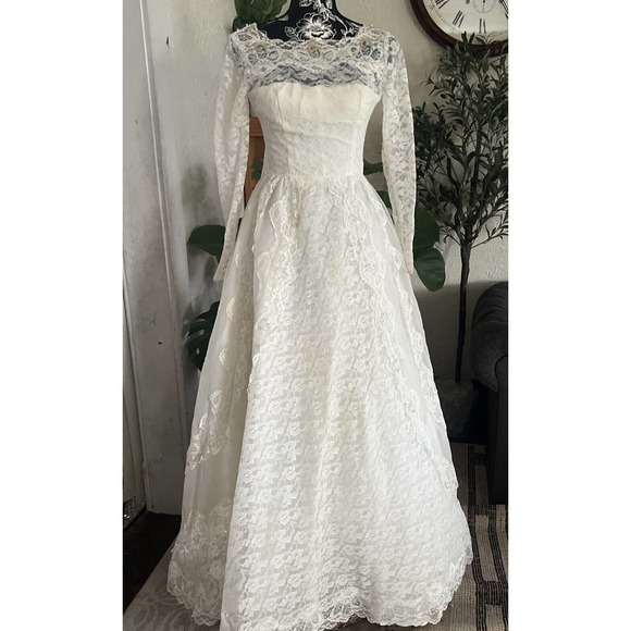 Dresses & Skirts - Vtg Bridallure Alfred Angelo 70s lace Bridal wedding dress gown xs tulle Lined